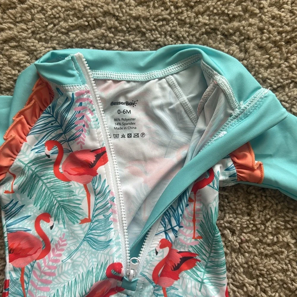 069 NIB BesserBay Infant Girl UPF 50+ Half Zip Long Sleeve Swimsuit - Size: 0-6M